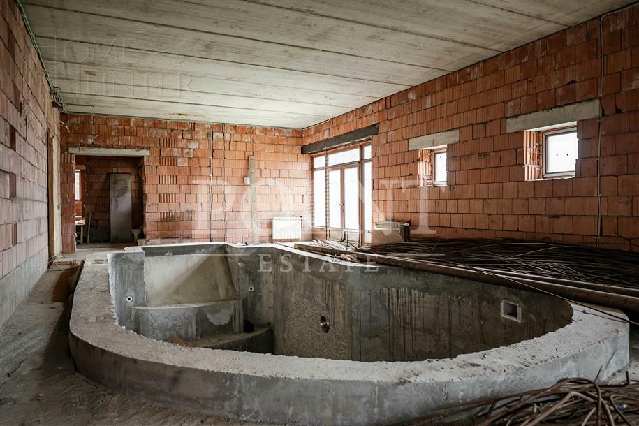 2-этажный коттедж 1 000 м² без отделки