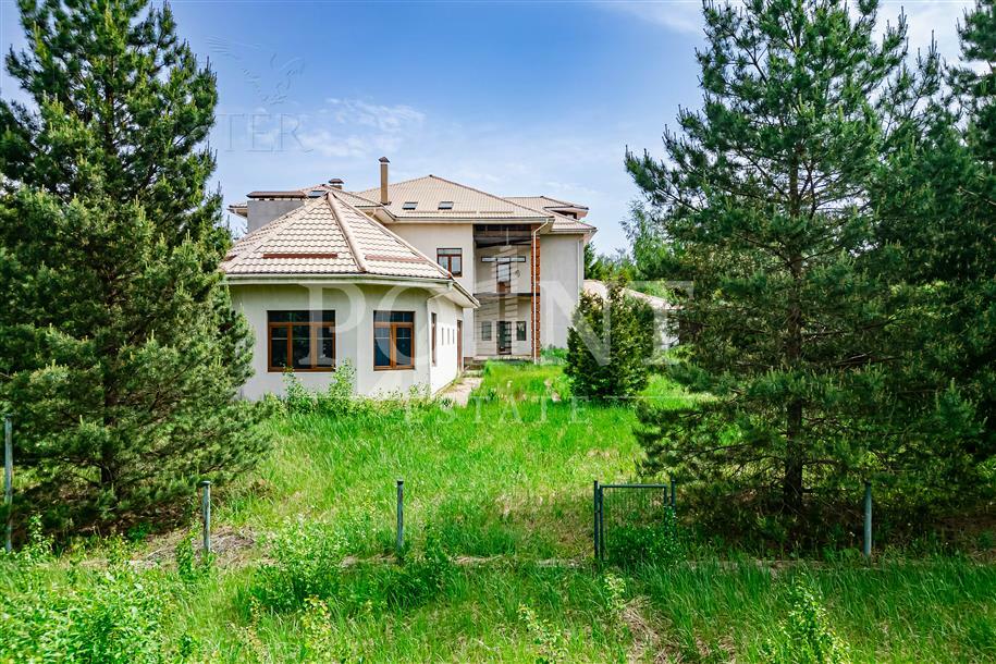 2-этажный коттедж 1 000 м² без отделки