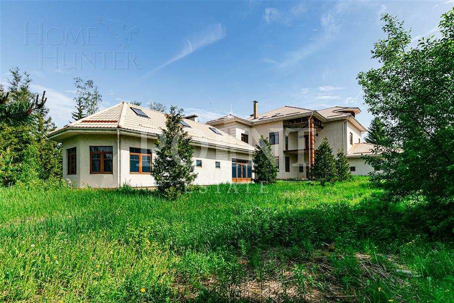 2-этажный коттедж 1 000 м² без отделки