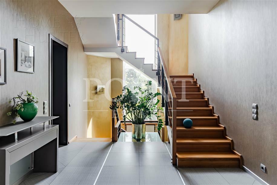 2-этажный коттедж 500 м² с отделкой