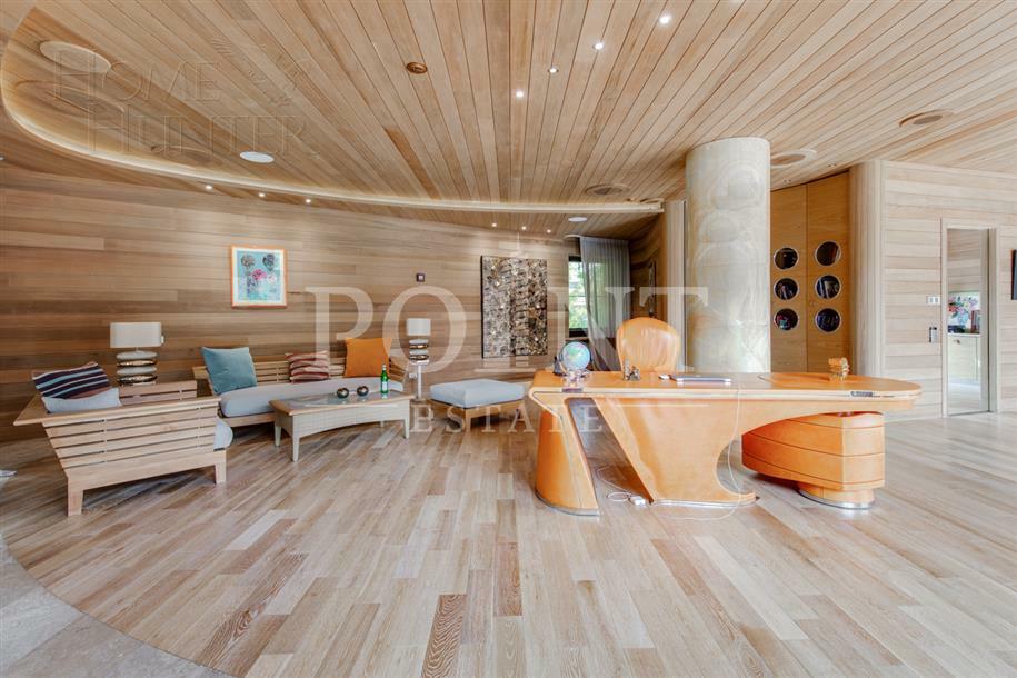 3-этажный коттедж 3 390 м² с отделкой