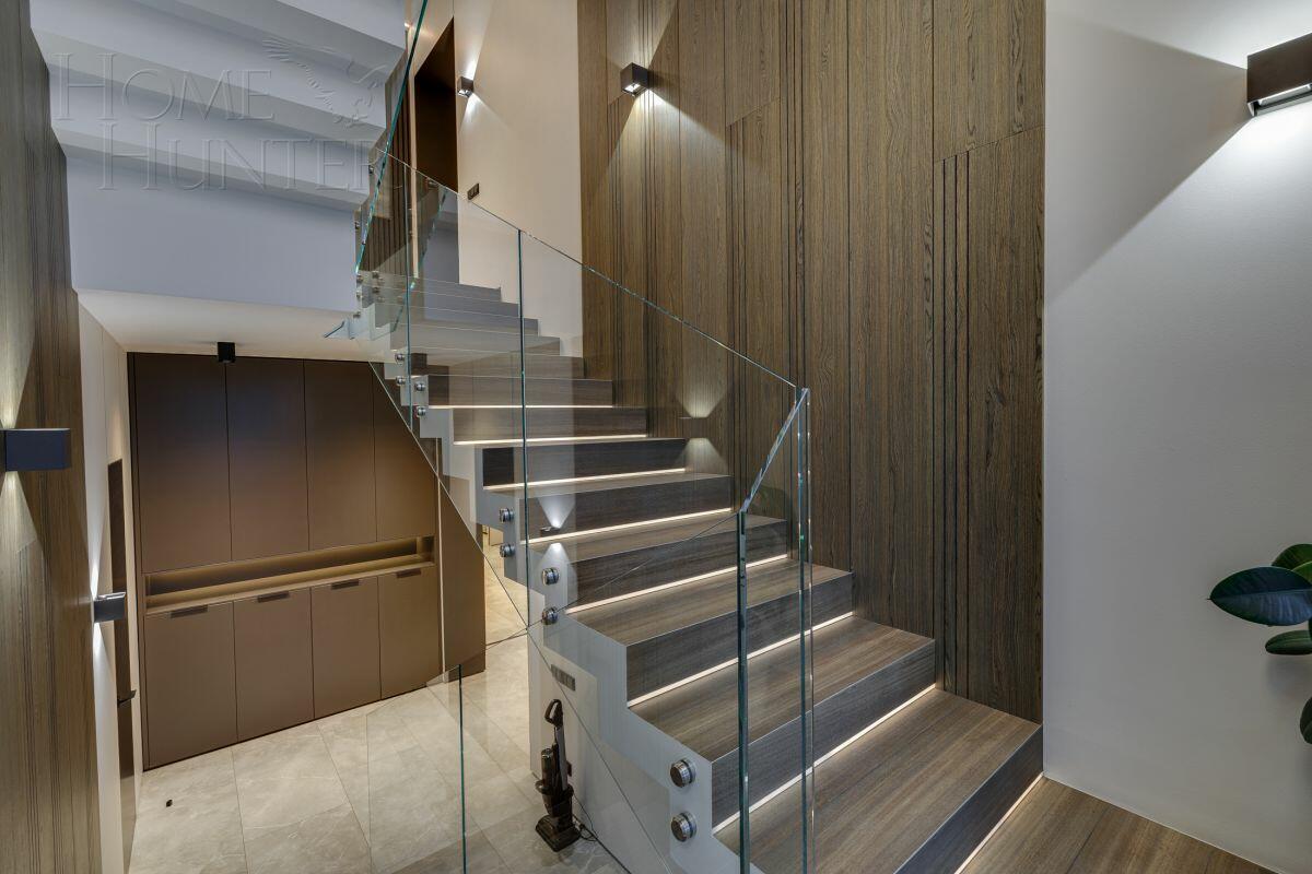 2-этажный коттедж 688 м² с отделкой