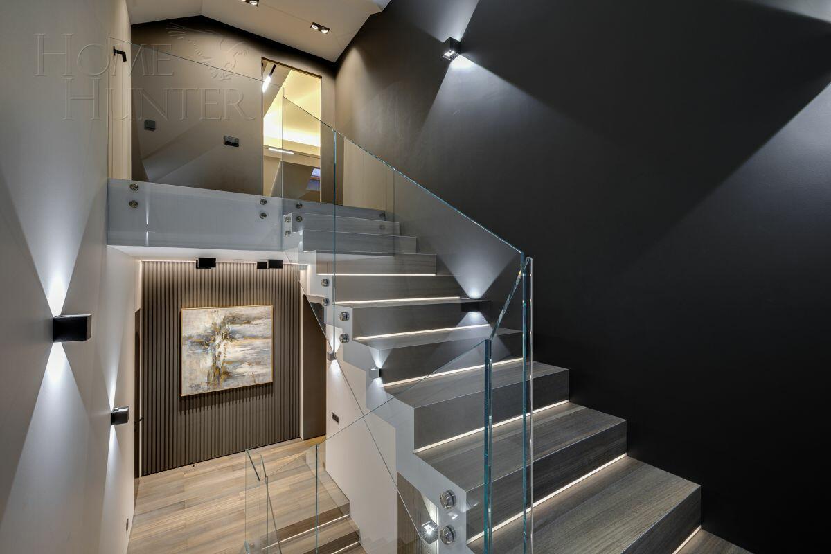 2-этажный коттедж 688 м² с отделкой