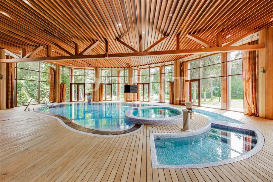 3-этажный коттедж 3 390 м² с отделкой