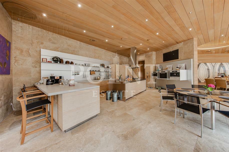 3-этажный коттедж 3 390 м² с отделкой