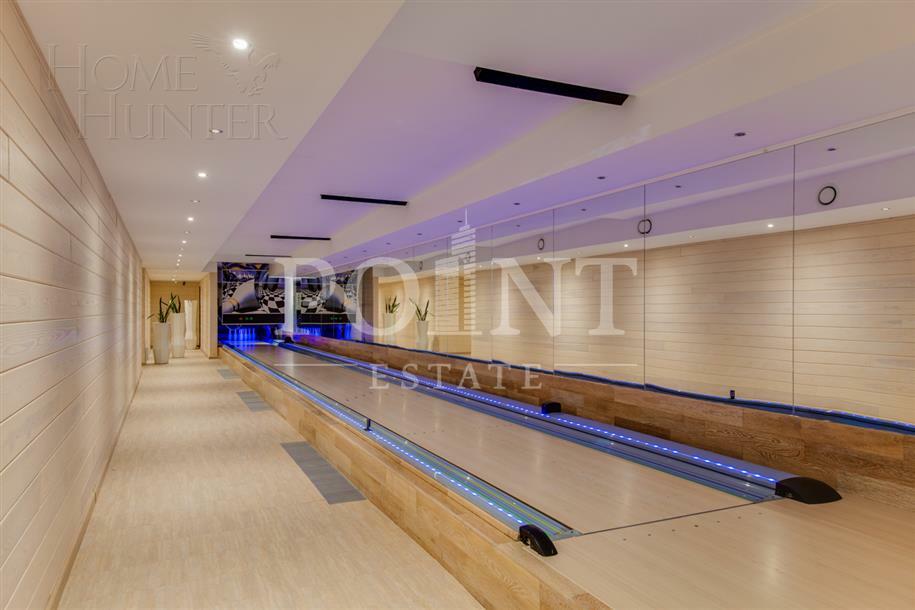 3-этажный коттедж 3 390 м² с отделкой