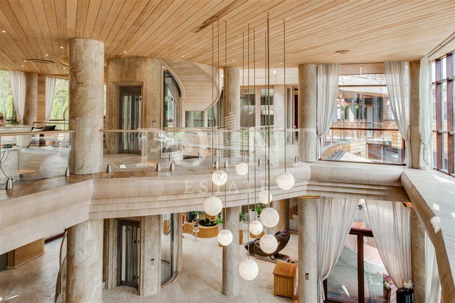 3-этажный коттедж 3 390 м² с отделкой