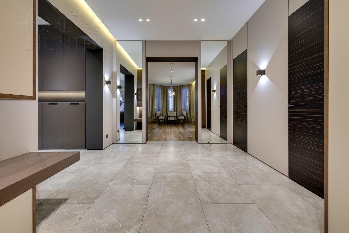 2-этажный коттедж 688 м² с отделкой