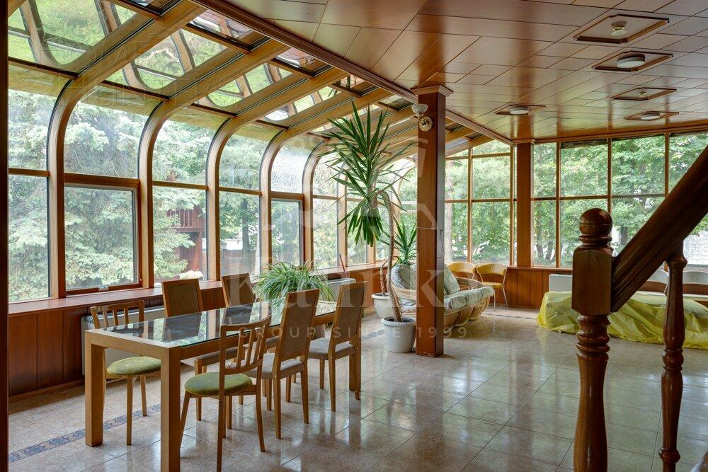 2-этажный коттедж 650 м² с отделкой