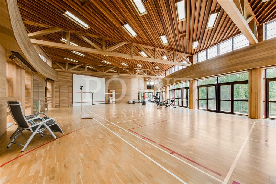 3-этажный коттедж 3 390 м² с отделкой