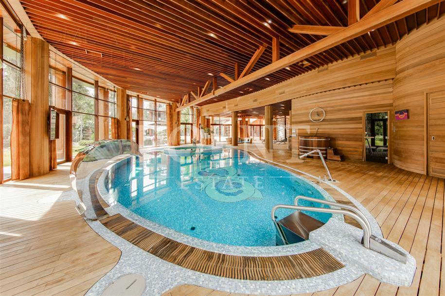 3-этажный коттедж 3 390 м² с отделкой