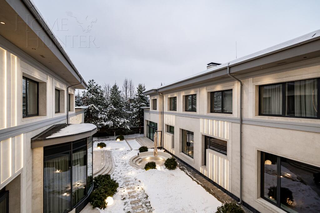 2-этажный коттедж 2 000 м² с отделкой