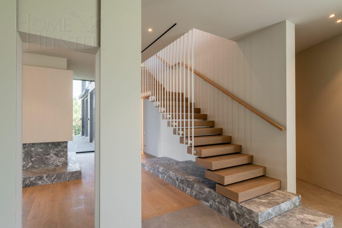 2-этажный коттедж 830 м² с отделкой