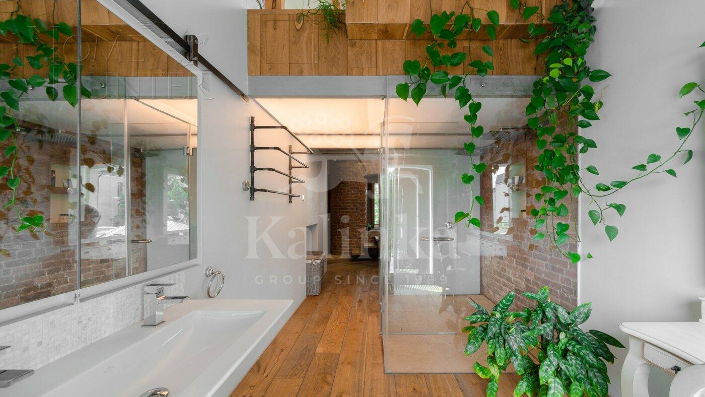 2-УРОВНЕВАЯ КВАРТИРА С ОТДЕЛКОЙ 210 М² НА 3 ЭТАЖЕ