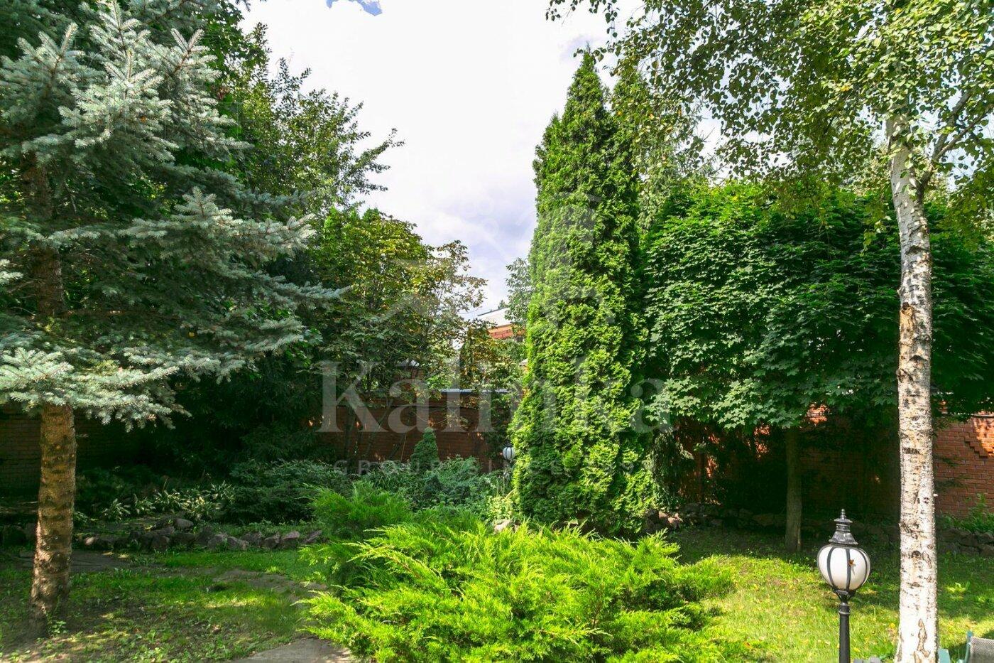 2-этажный коттедж 650 м² с отделкой