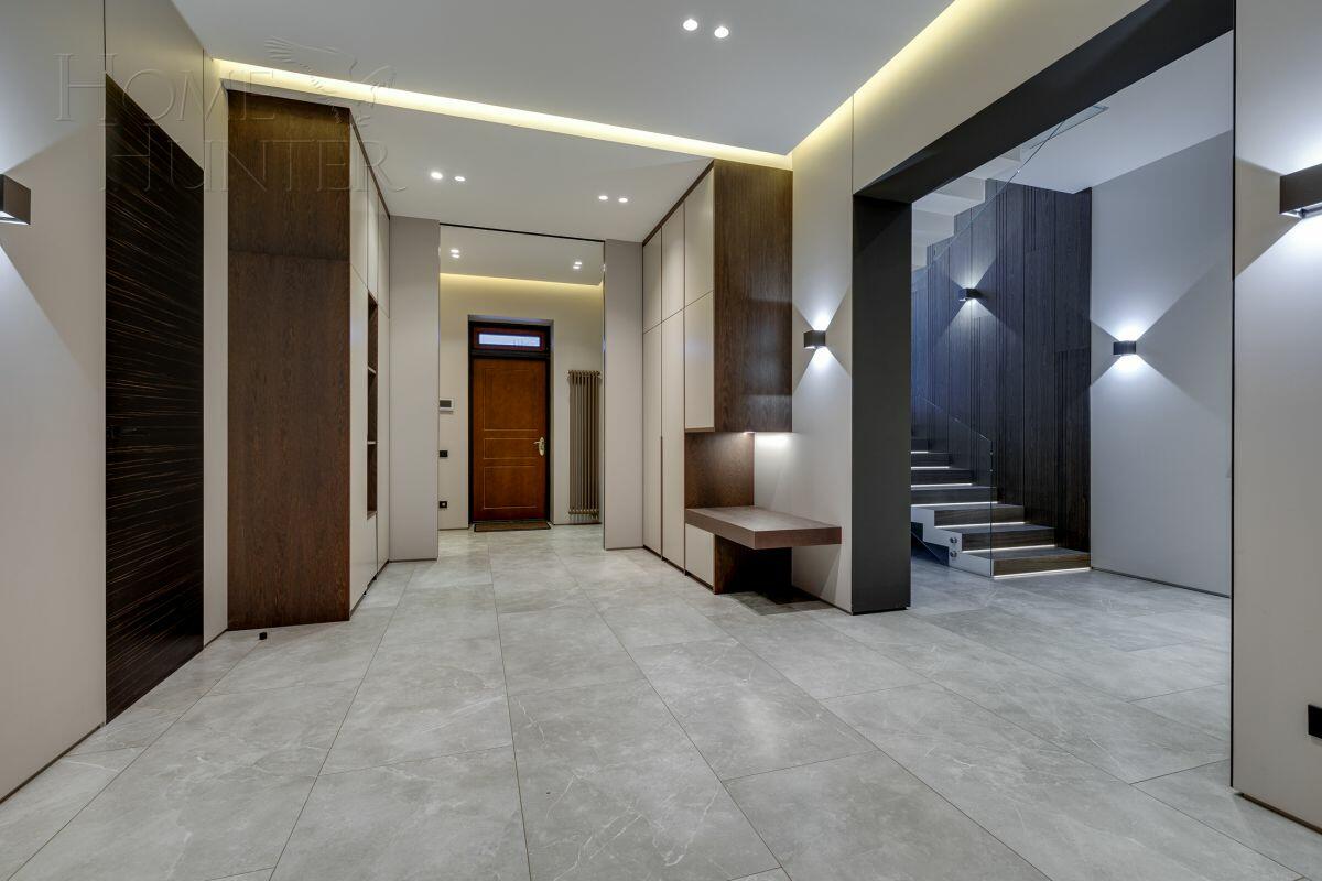 2-этажный коттедж 688 м² с отделкой