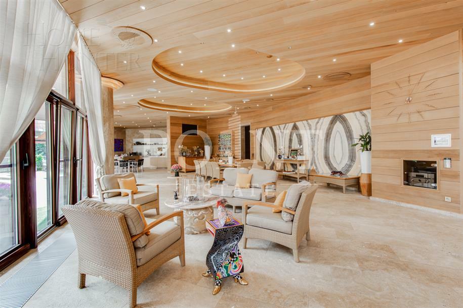 3-этажный коттедж 3 390 м² с отделкой