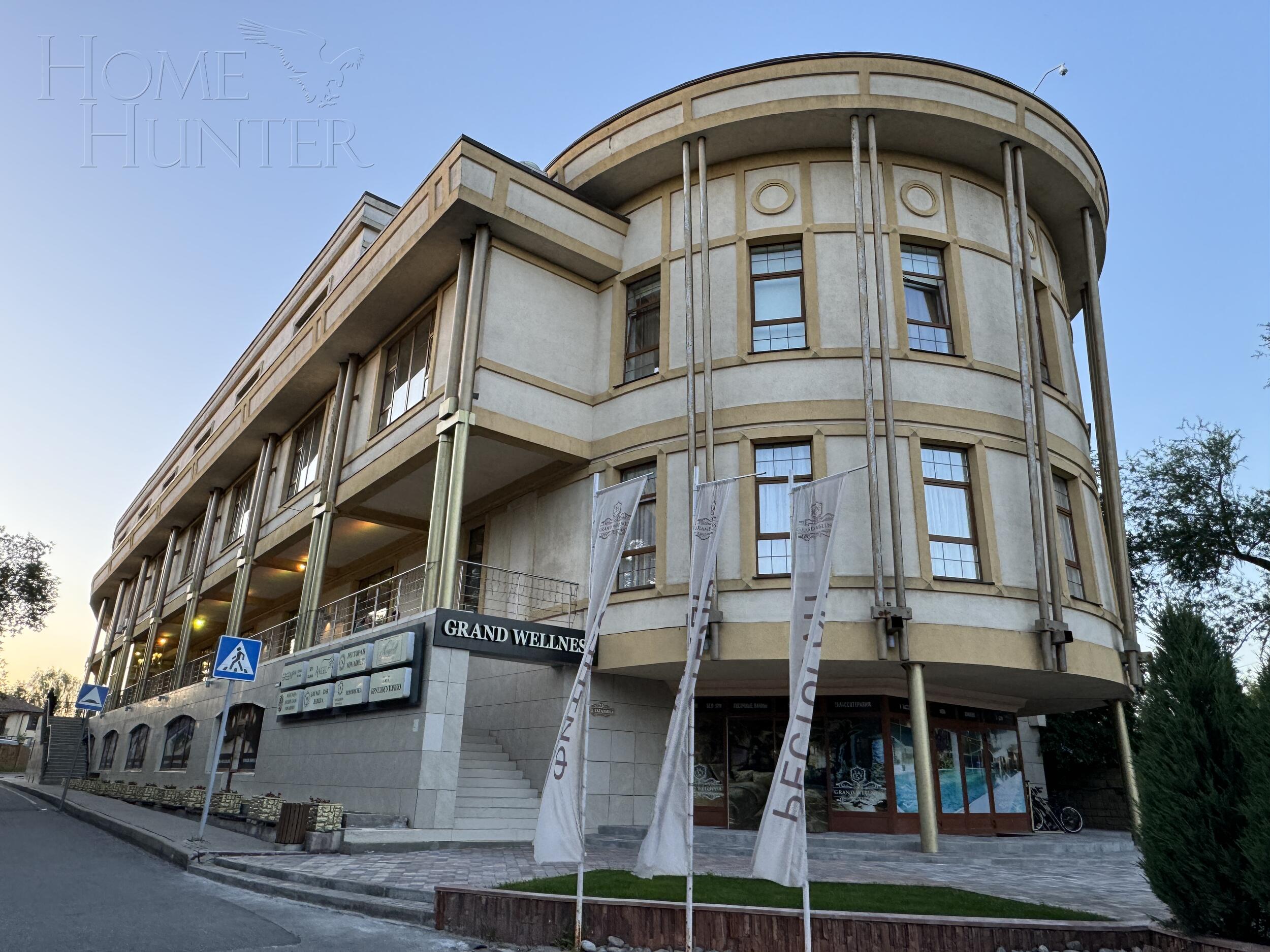 2-этажный коттедж 550 м² без отделки