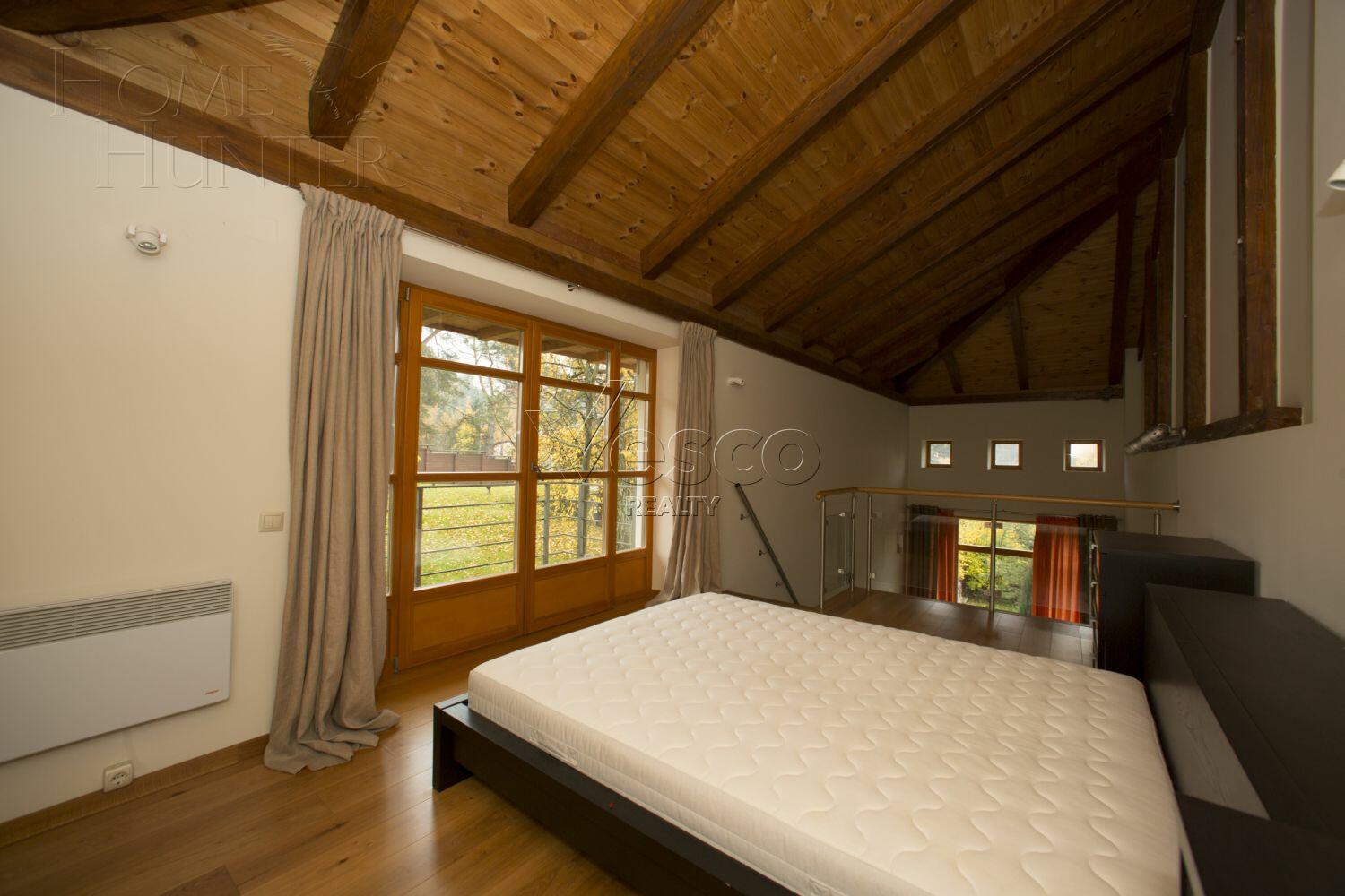 3-этажный коттедж 700 м² с отделкой