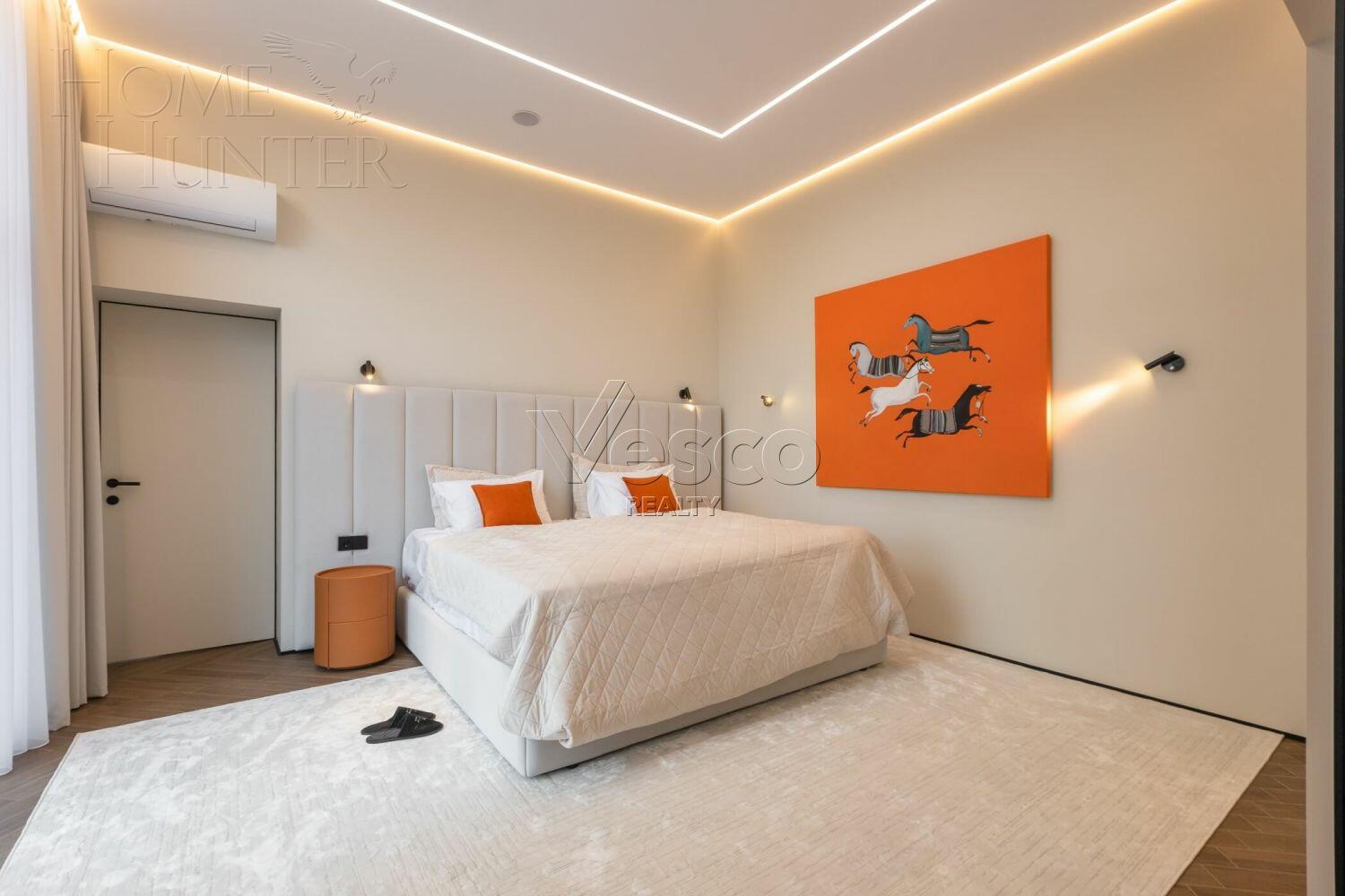 2-этажный коттедж 250 м² с отделкой