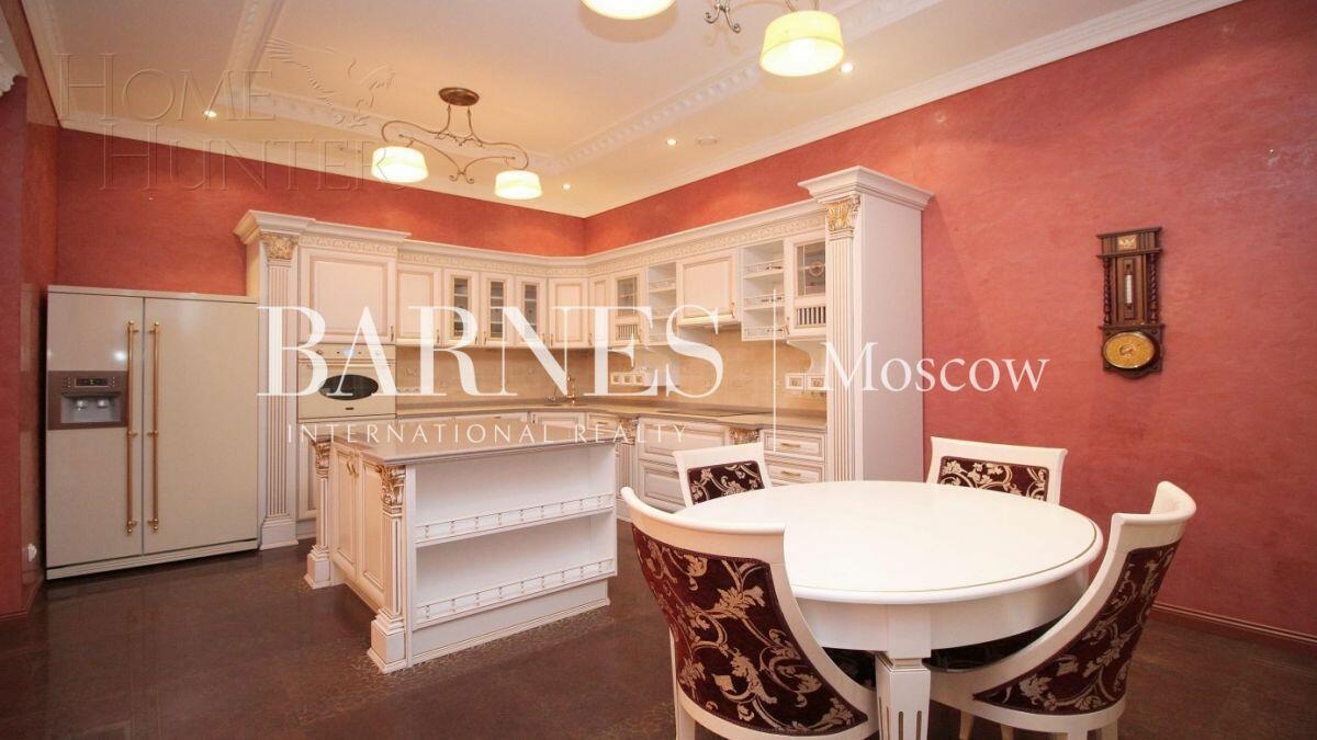 4-КОМН. КВАРТИРА С ОТДЕЛКОЙ 250 М² НА 7 ЭТАЖЕ