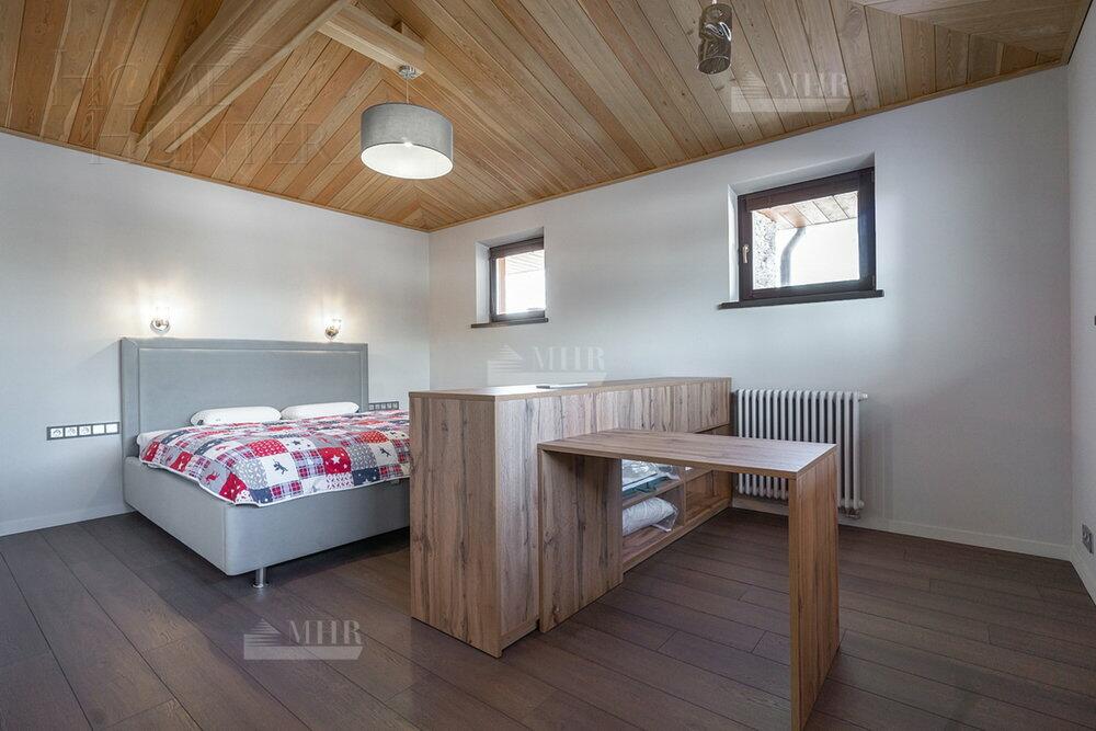 2-этажный коттедж 590 м² с отделкой