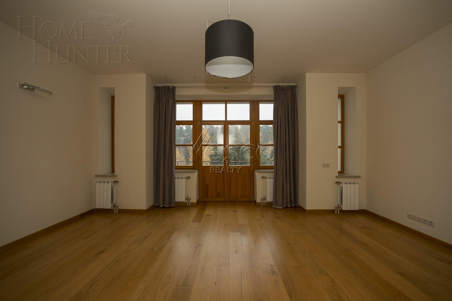 3-этажный коттедж 700 м² с отделкой