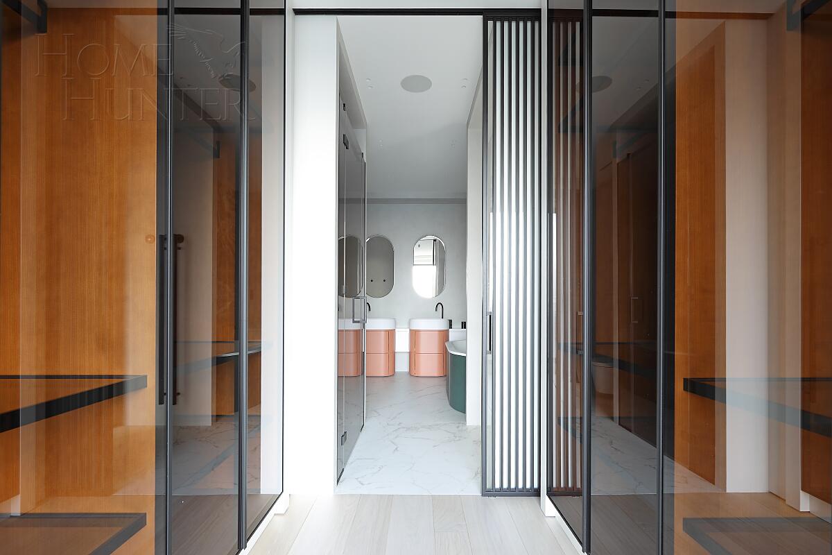 5-КОМН. КВАРТИРА С ОТДЕЛКОЙ 296 М² НА 35 ЭТАЖЕ