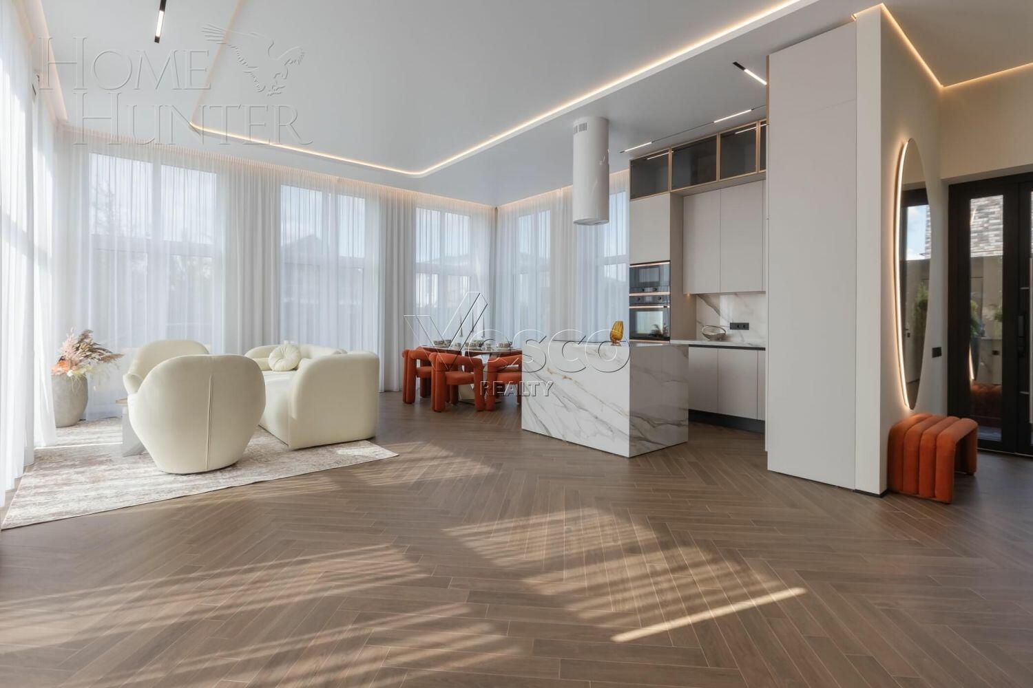 2-этажный коттедж 250 м² с отделкой