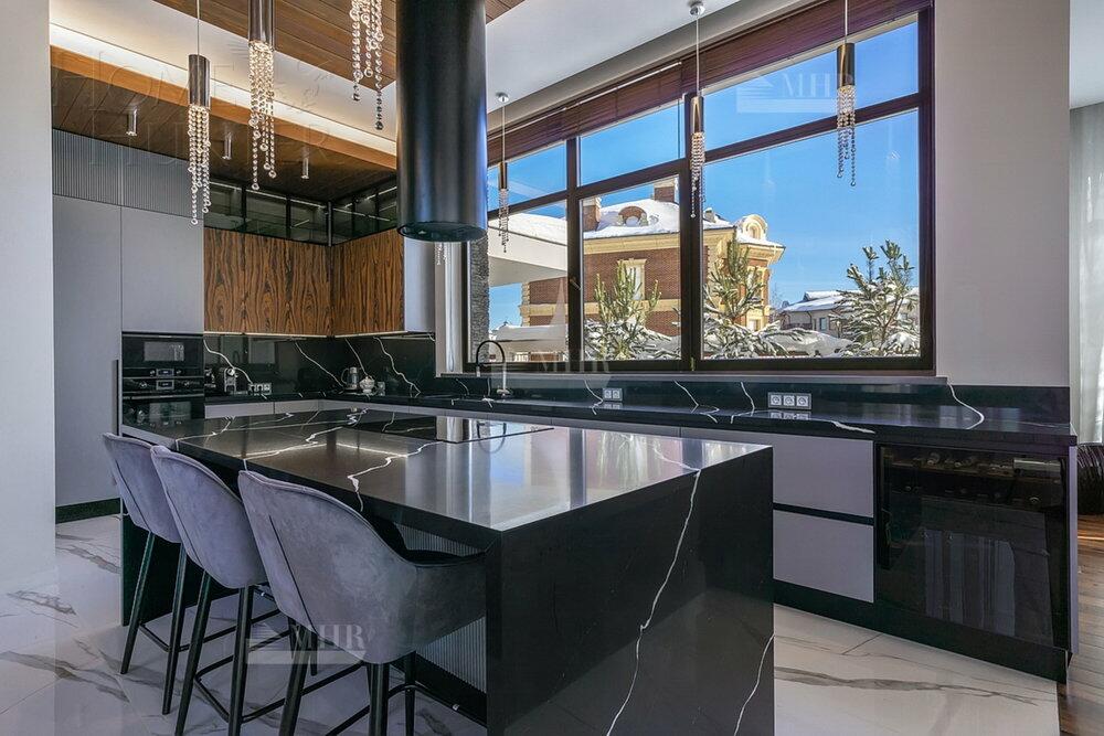 2-этажный коттедж 590 м² с отделкой