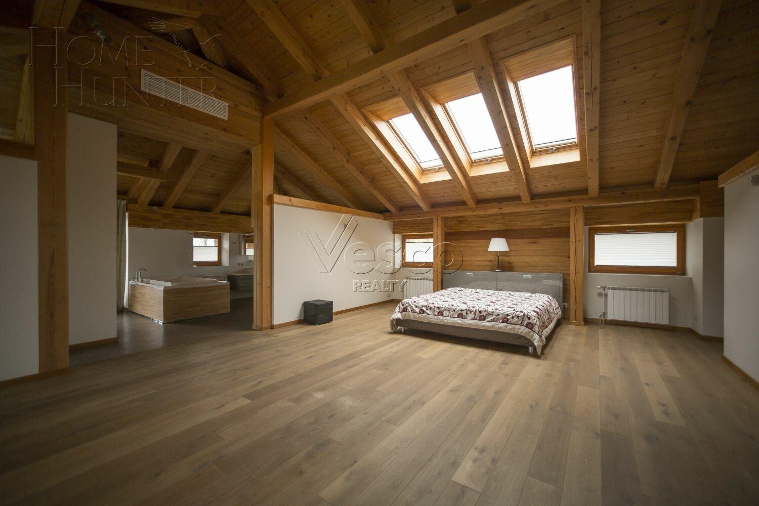 3-этажный коттедж 700 м² с отделкой