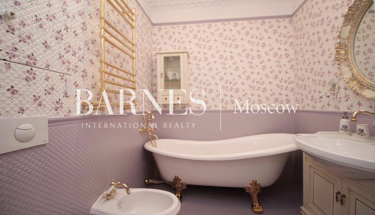 4-КОМН. КВАРТИРА С ОТДЕЛКОЙ 250 М² НА 7 ЭТАЖЕ