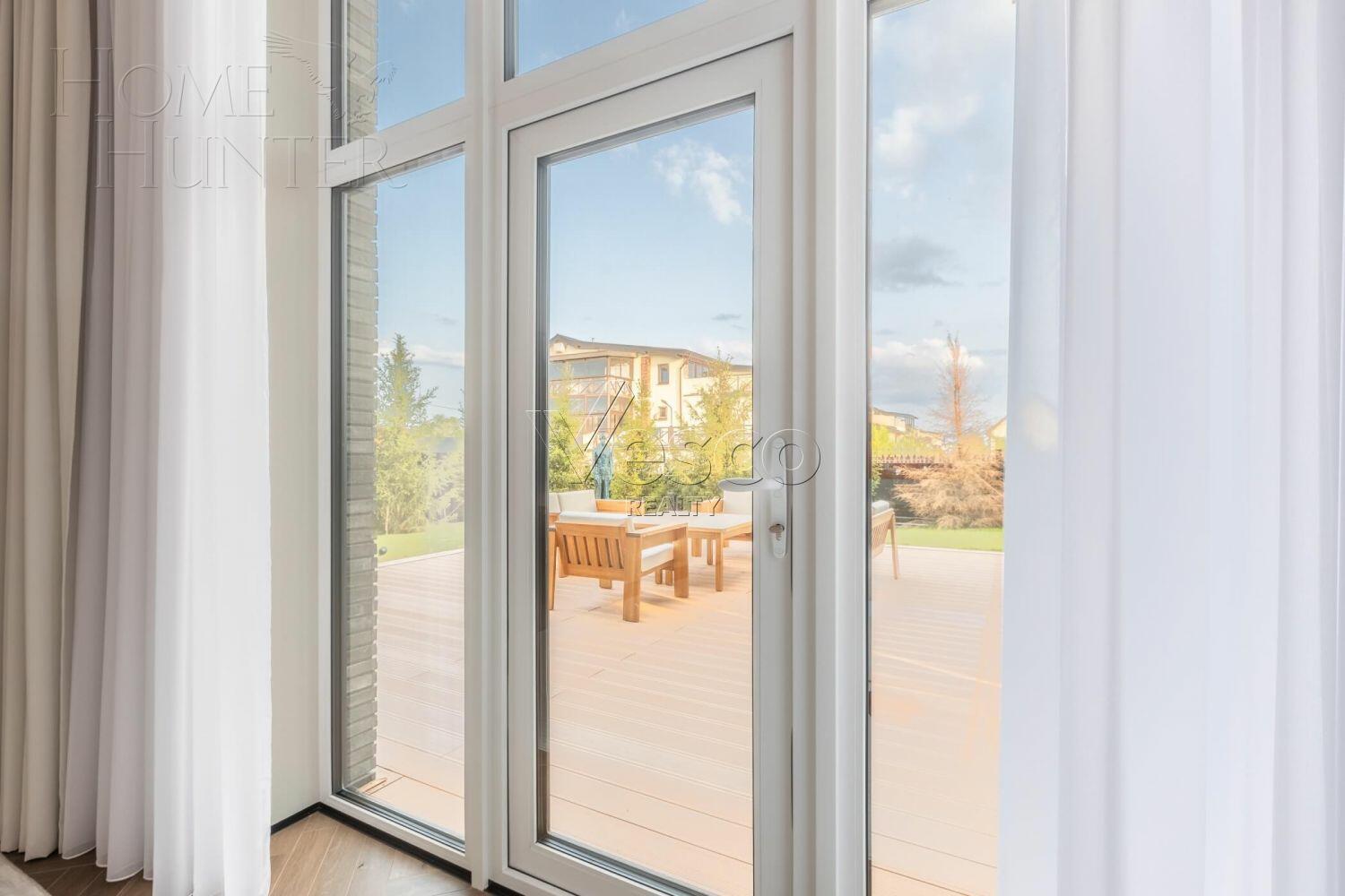 2-этажный коттедж 250 м² с отделкой