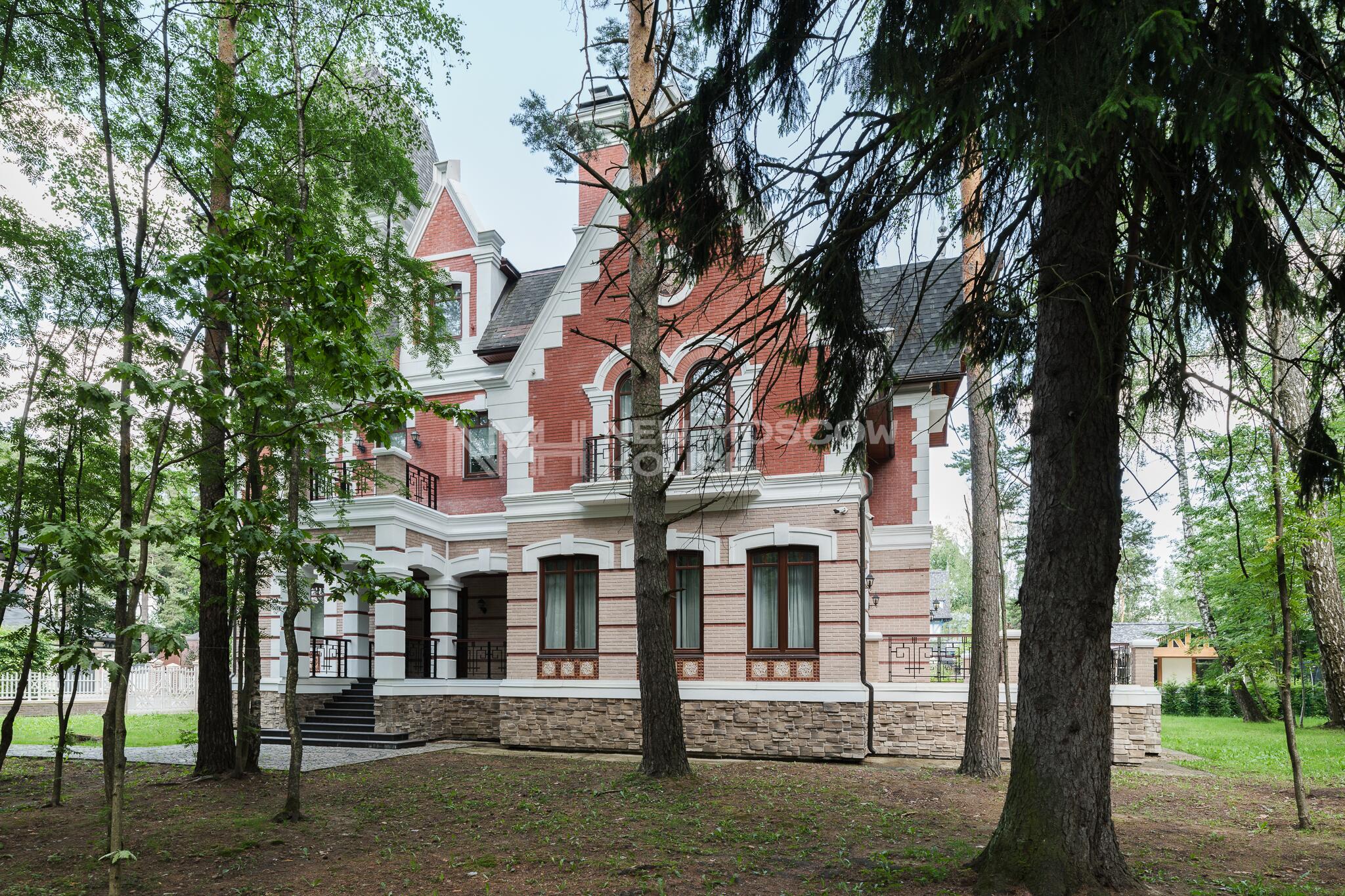 2-этажный коттедж 702 м² с отделкой