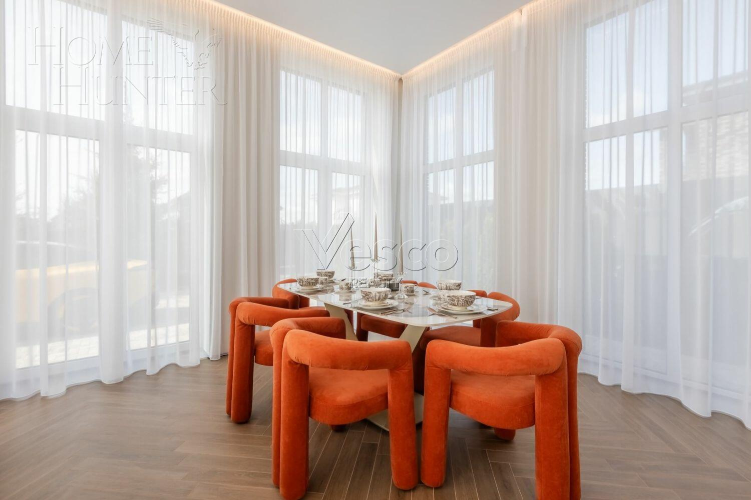 2-этажный коттедж 250 м² с отделкой