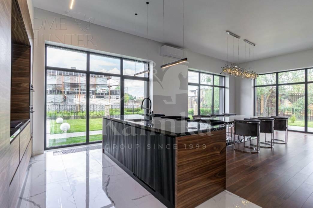 2-этажный коттедж 545 м² с отделкой