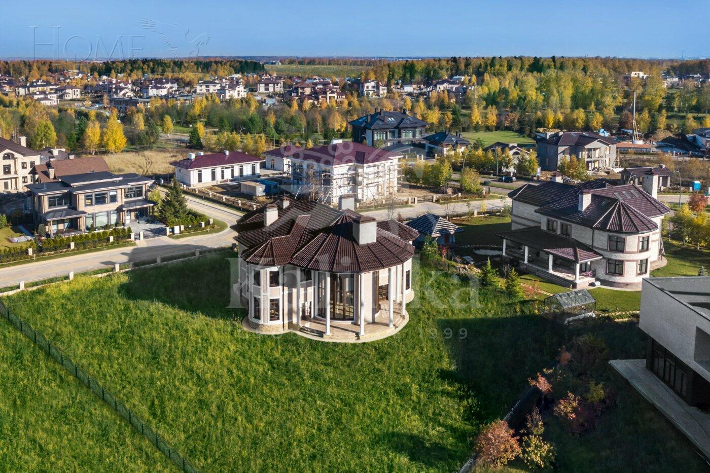 2-этажный коттедж 618 м² без отделки