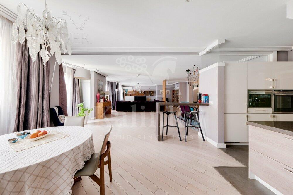 5-КОМН. КВАРТИРА С ОТДЕЛКОЙ 294.3 М² НА 11 ЭТАЖЕ