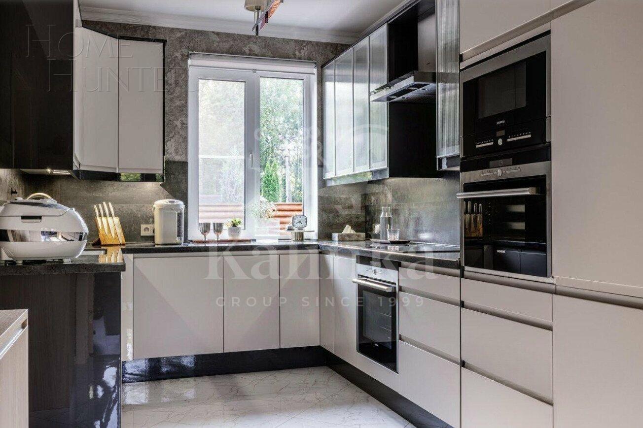 2-этажный коттедж 400 м² с отделкой