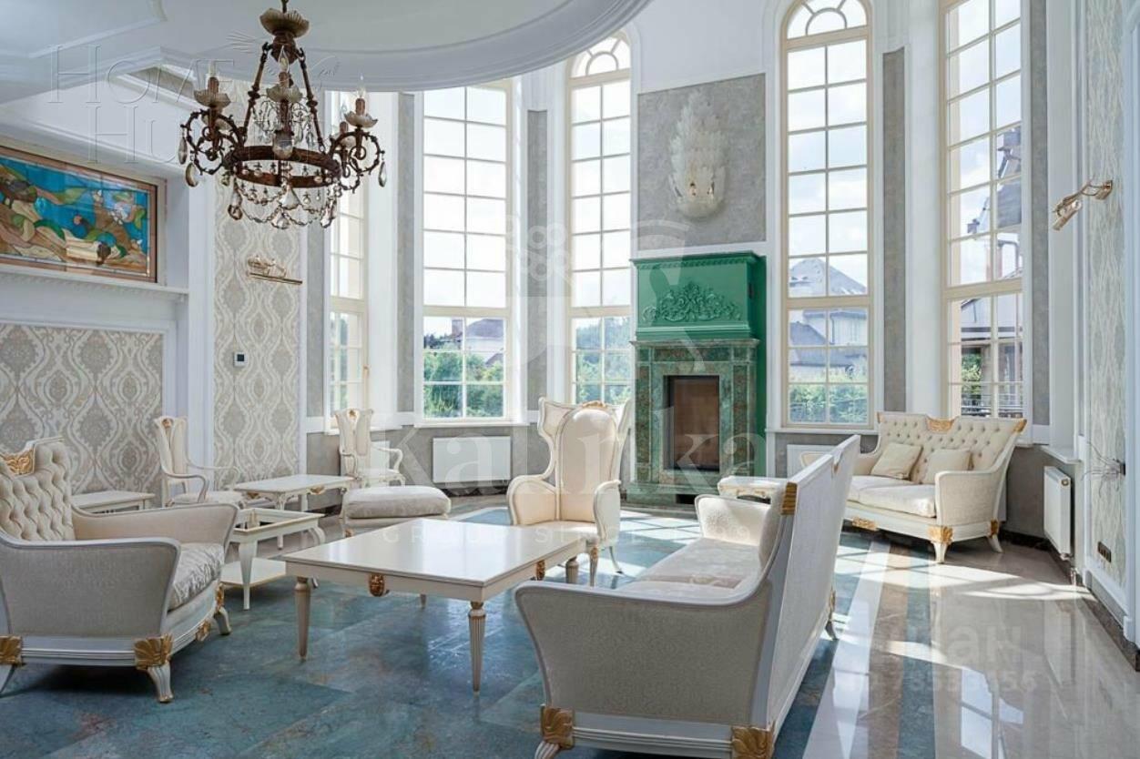 2-этажный коттедж 1 700 м² с отделкой