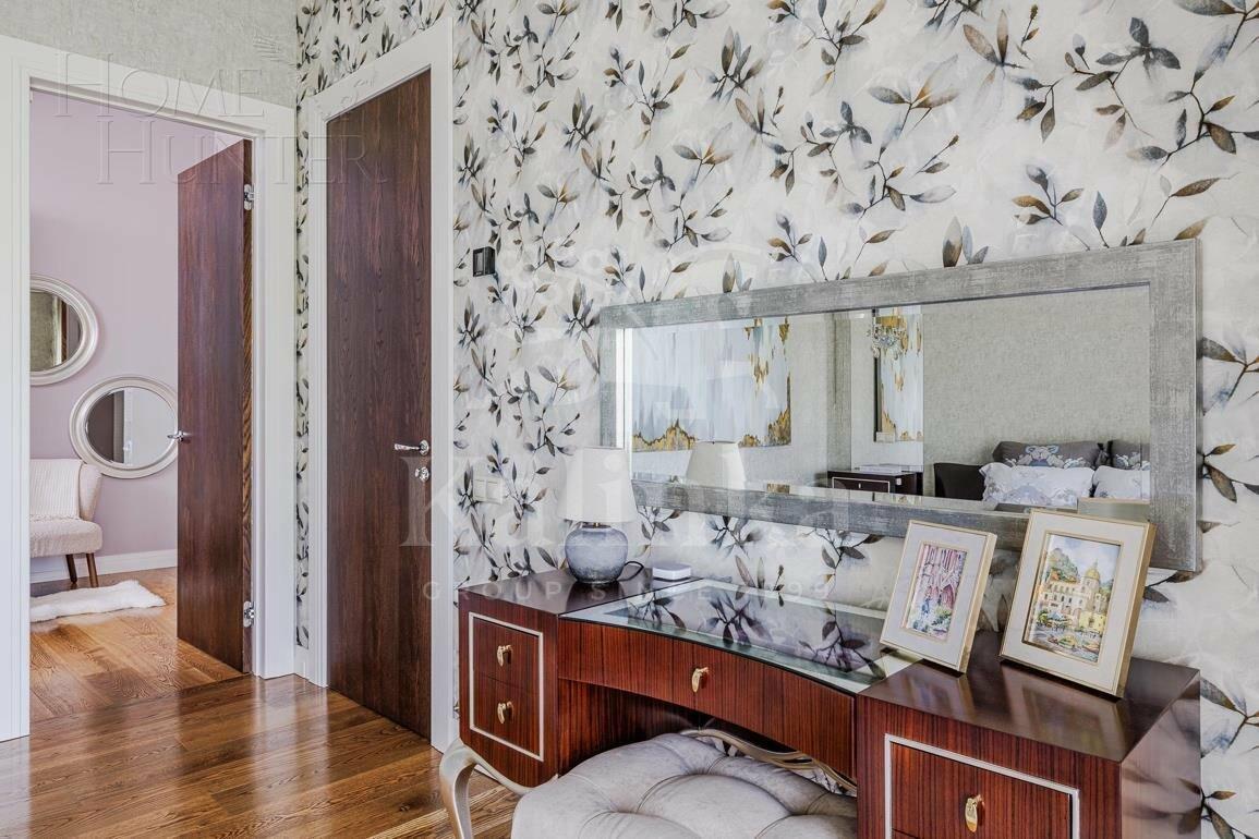 2-этажный коттедж 400 м² с отделкой