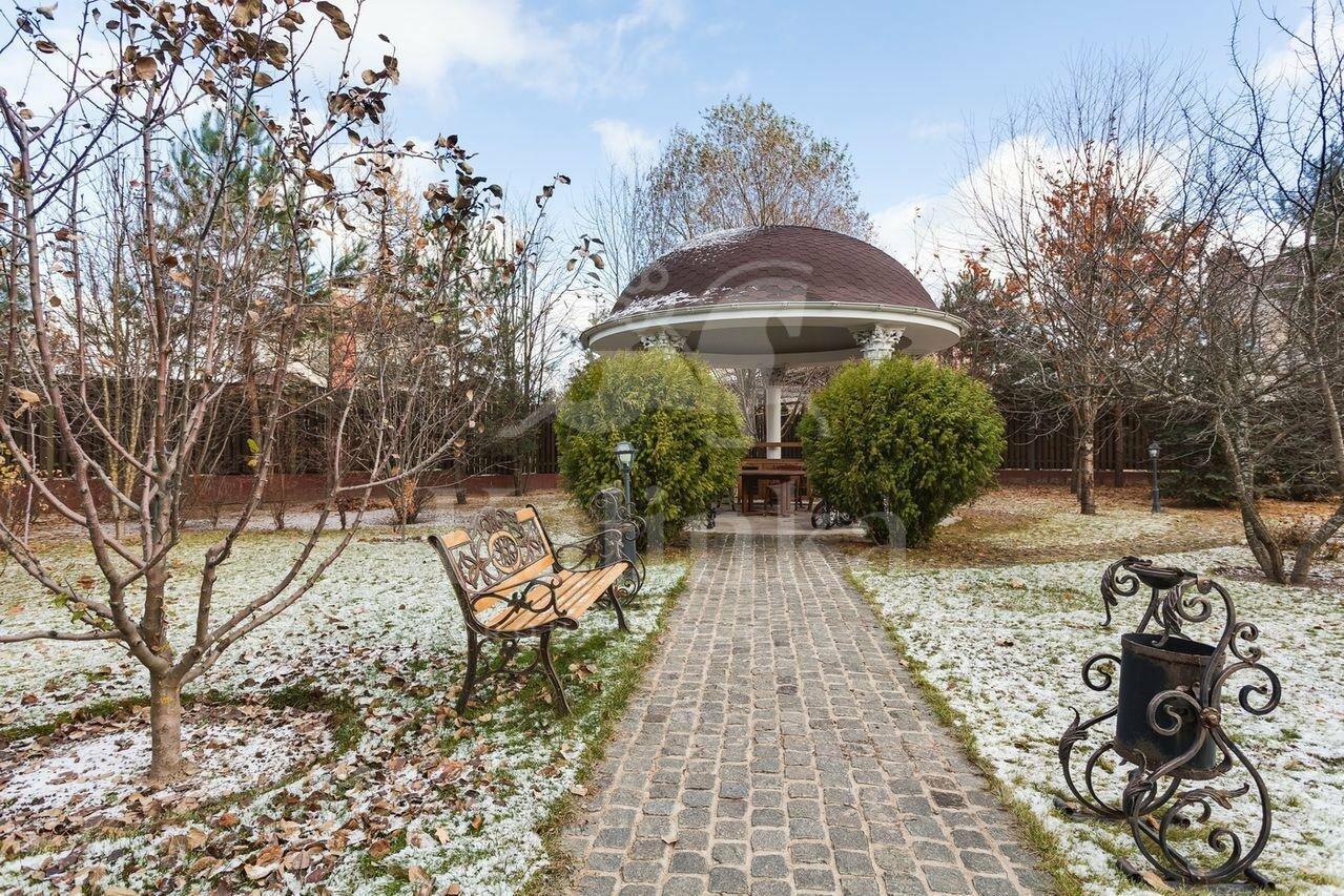 2-этажный коттедж 1 400 м² с отделкой