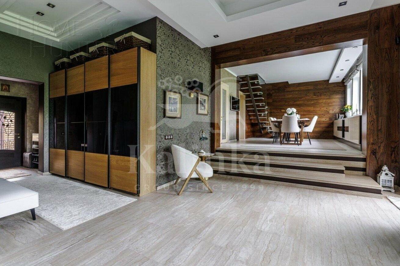 2-этажный коттедж 400 м² с отделкой