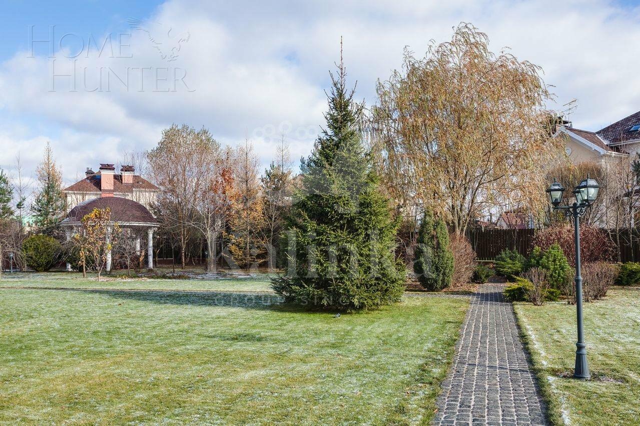 2-этажный коттедж 1 400 м² с отделкой