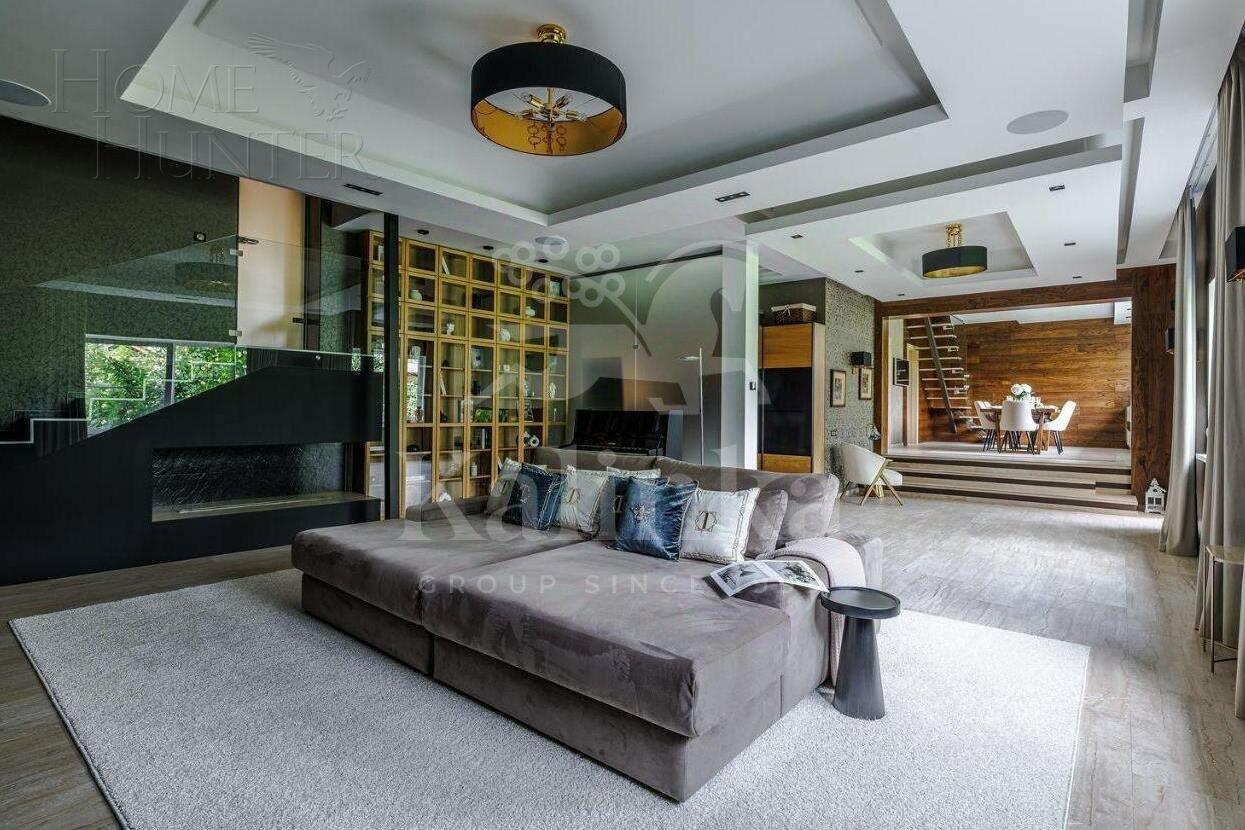 2-этажный коттедж 400 м² с отделкой