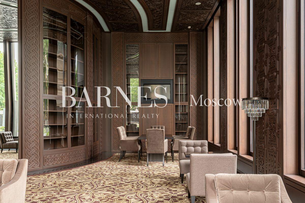 4-КОМН. КВАРТИРА С ОТДЕЛКОЙ 227.6 М² НА 2 ЭТАЖЕ