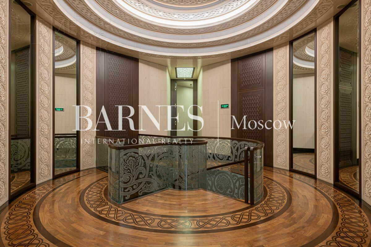 4-КОМН. КВАРТИРА С ОТДЕЛКОЙ 227.6 М² НА 2 ЭТАЖЕ