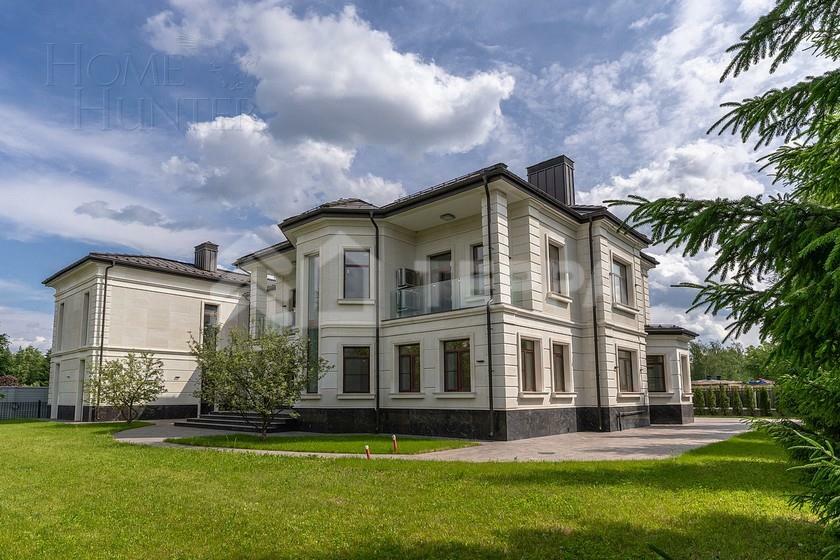 2-этажный коттедж 815 м² с отделкой