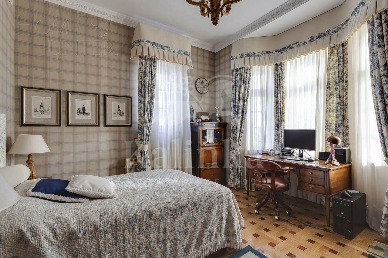 2-этажный коттедж 1 400 м² с отделкой