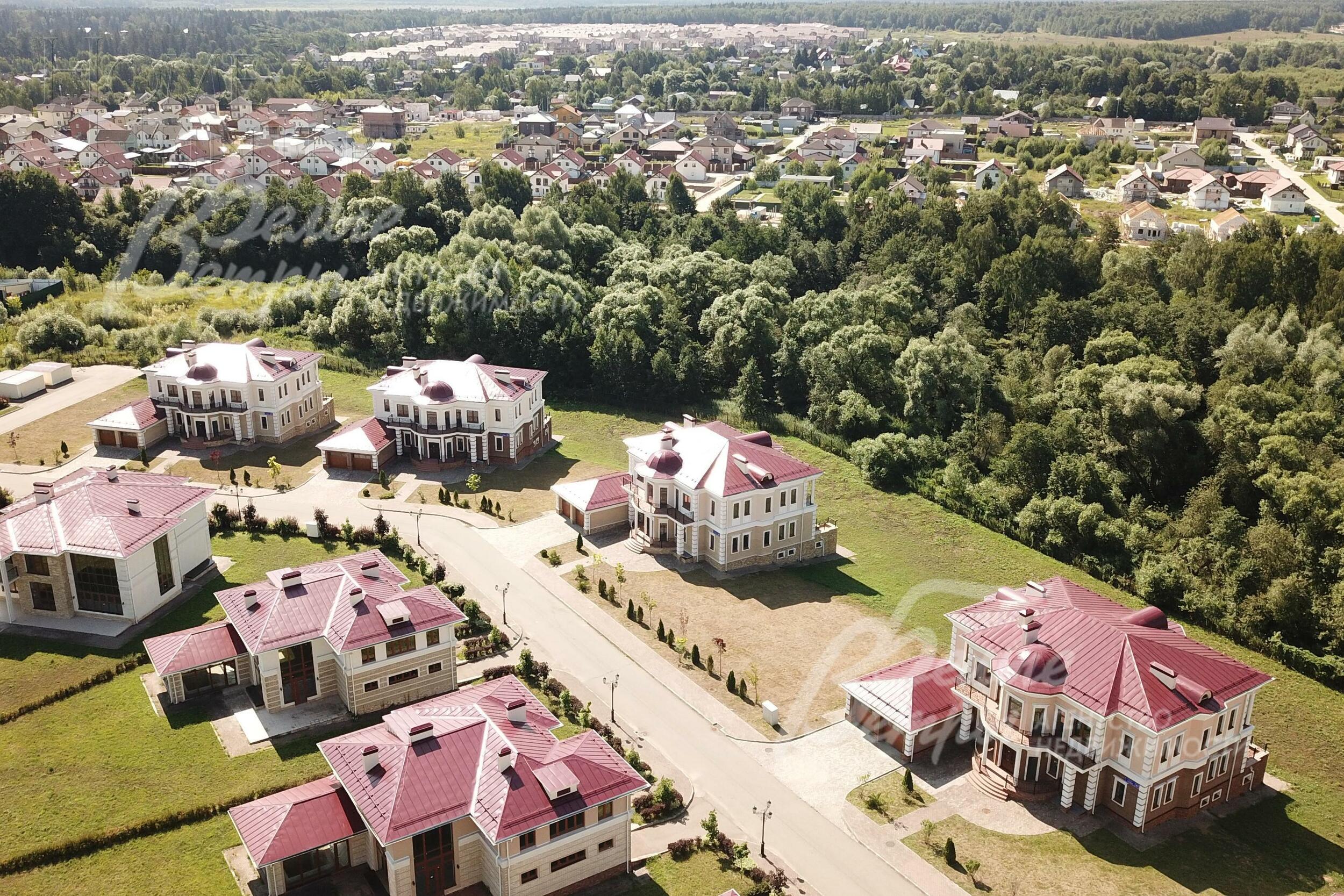 2-этажный коттедж 855 м² без отделки